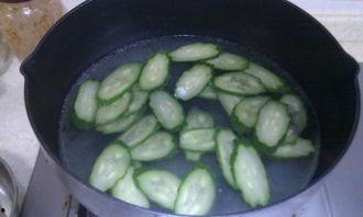 吃瓜炒肉,探寻美食背后的文化韵味