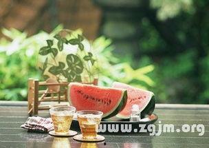 吃瓜算命占卜,揭秘瓜果中的神秘命运之谜